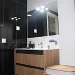 Cozy Boho With Stunning Sea Views Apartmán *