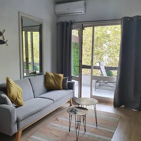 Апартаменти Cozy Boho With Stunning Sea Views