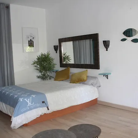 아파트 Cozy Boho With Stunning Sea Views *
